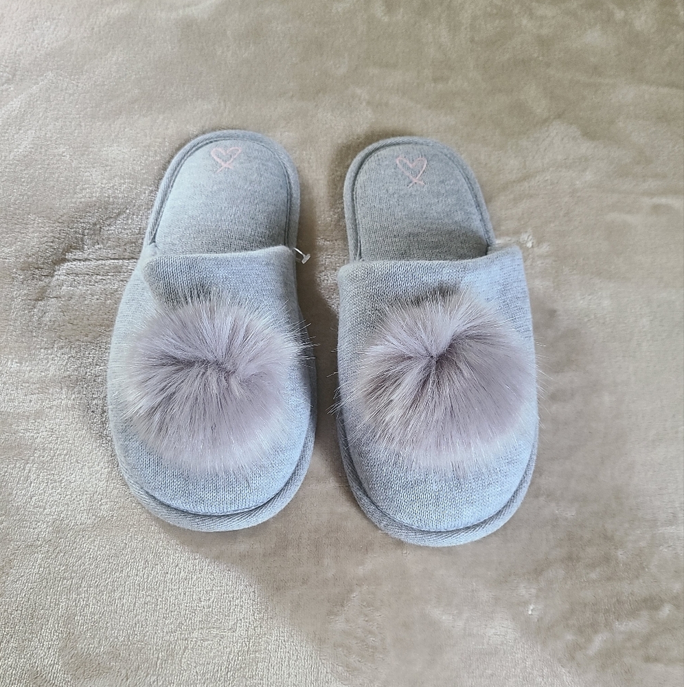 NWOT Victoria Secret slippers